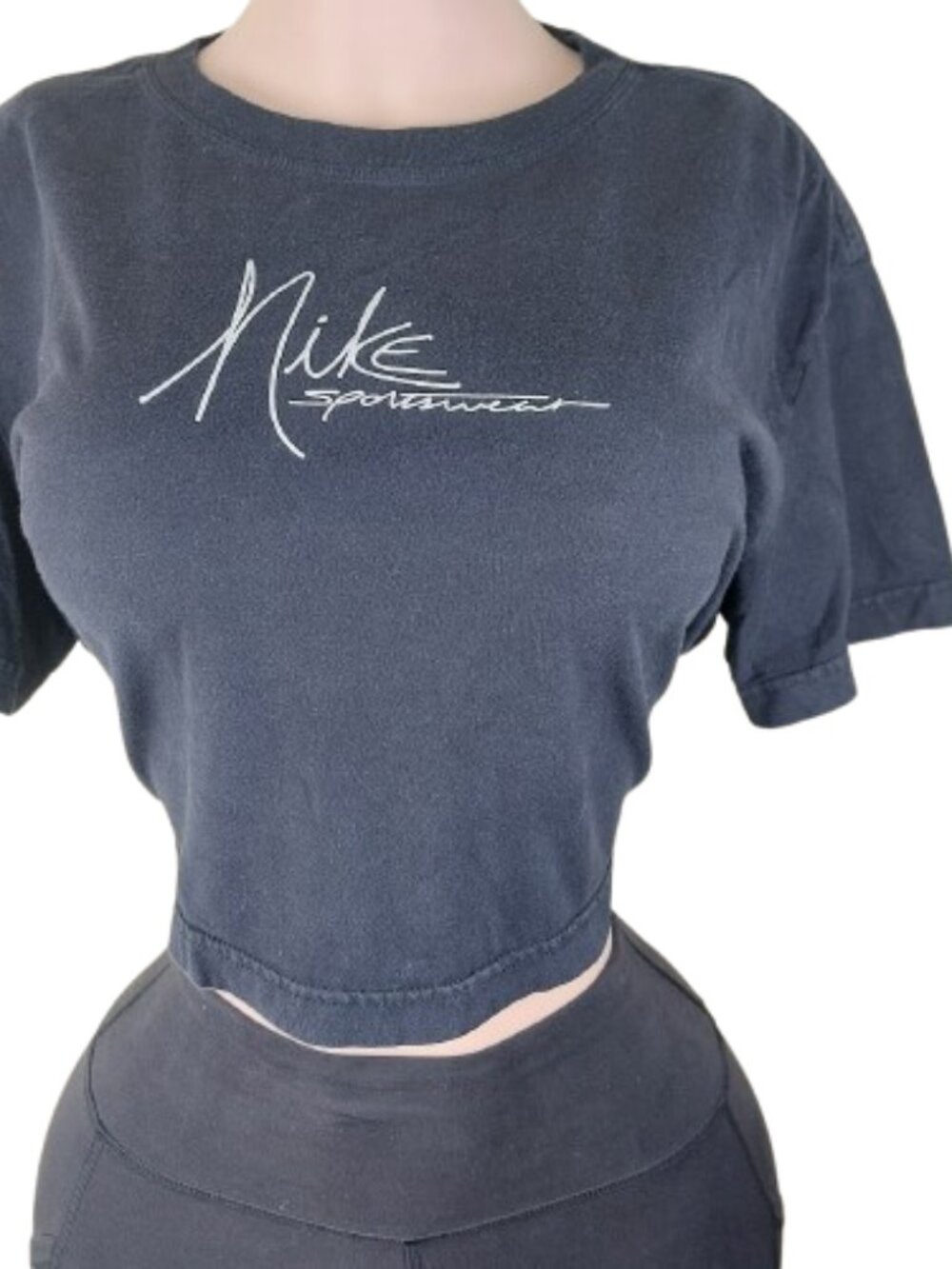 Nike Sportswear Essential Women's Black Graphic Cropped T-Shirt Size L